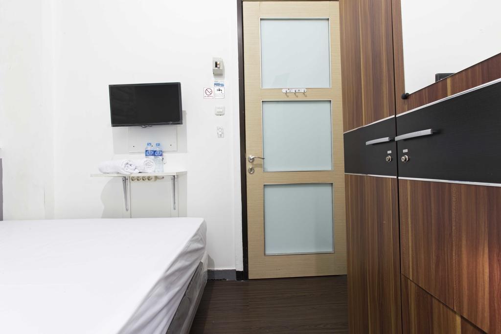 Guest house Reddoorz Near Asemka