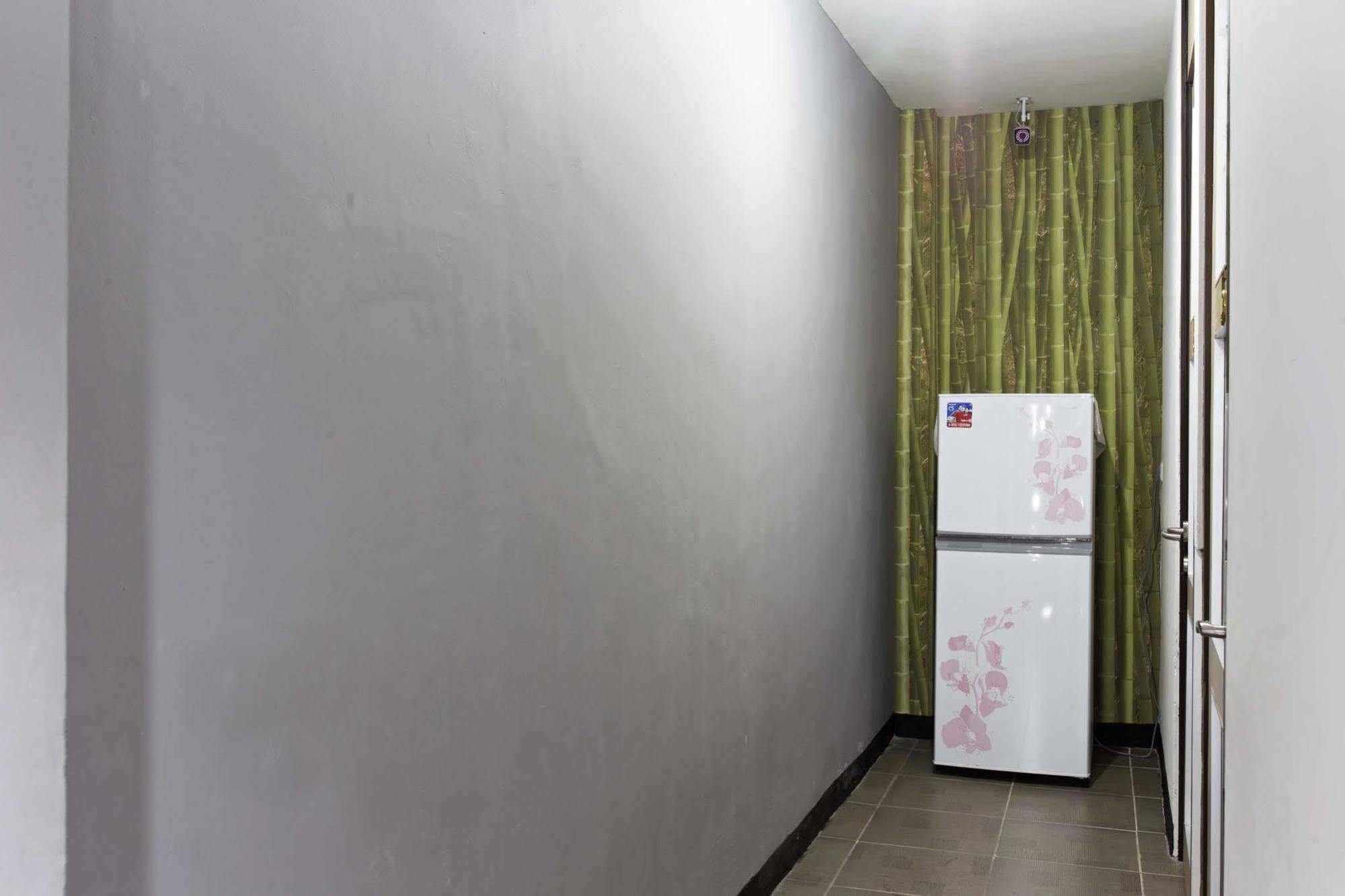 Reddoorz Near Asemka 2* Jakarta
